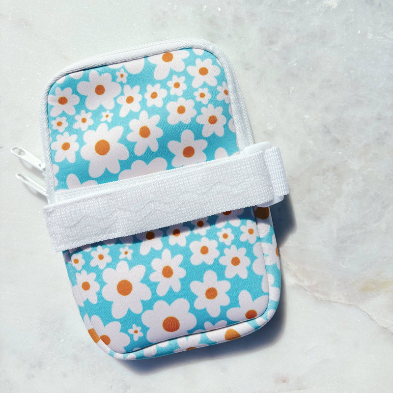 Water Bottle Backpack - Blue Daisy *new & improved*