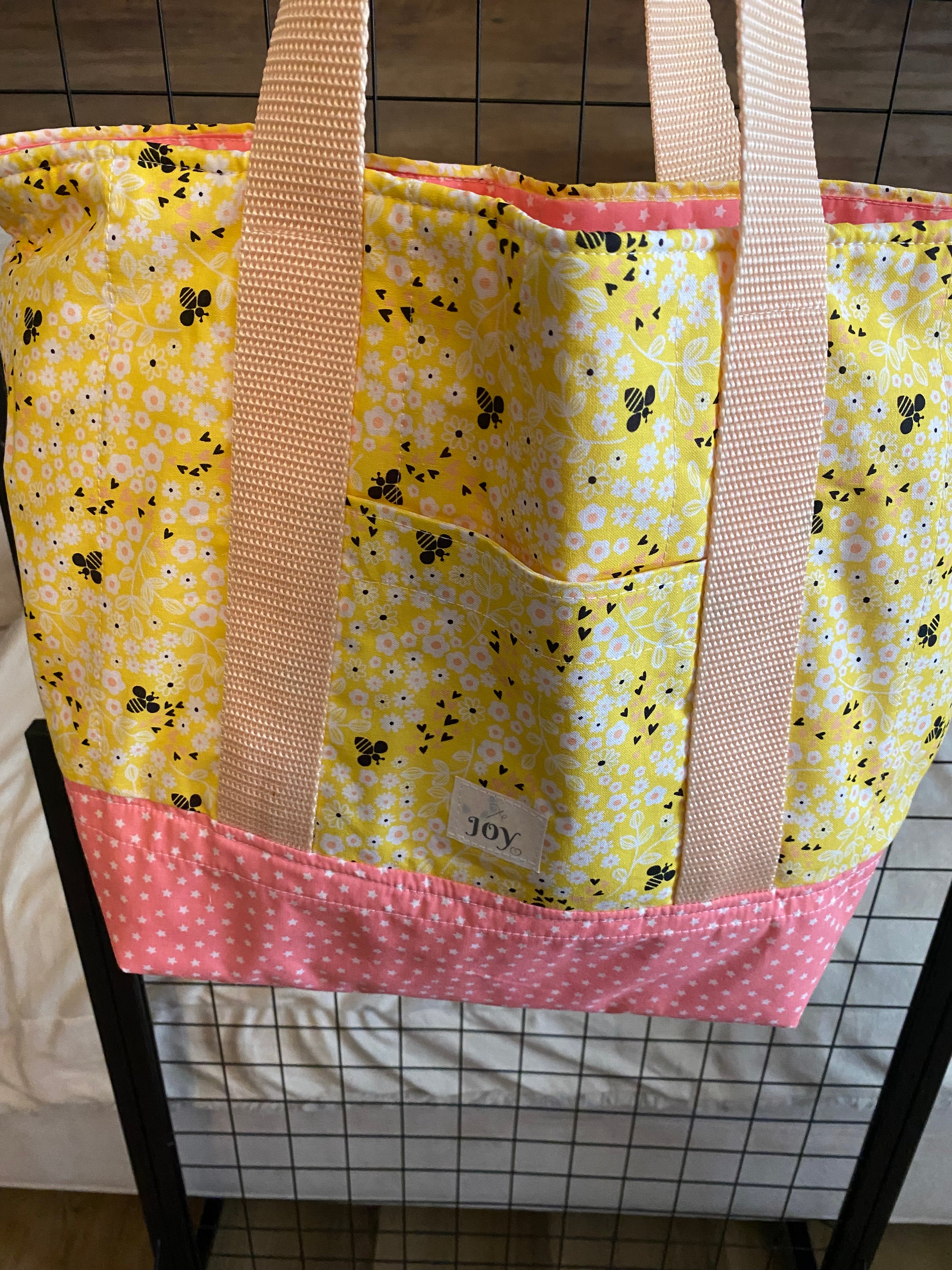 Medium tote/book bag
