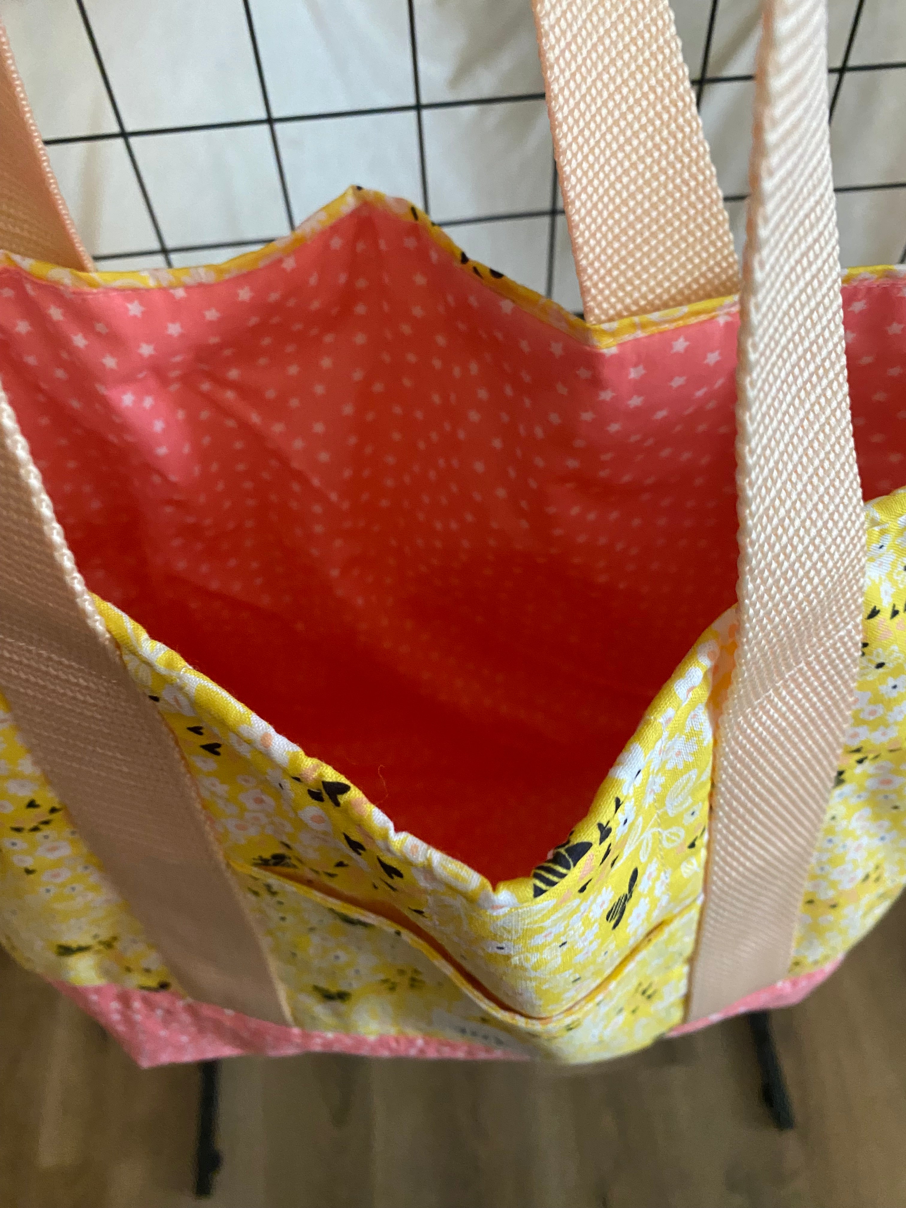Medium tote/book bag