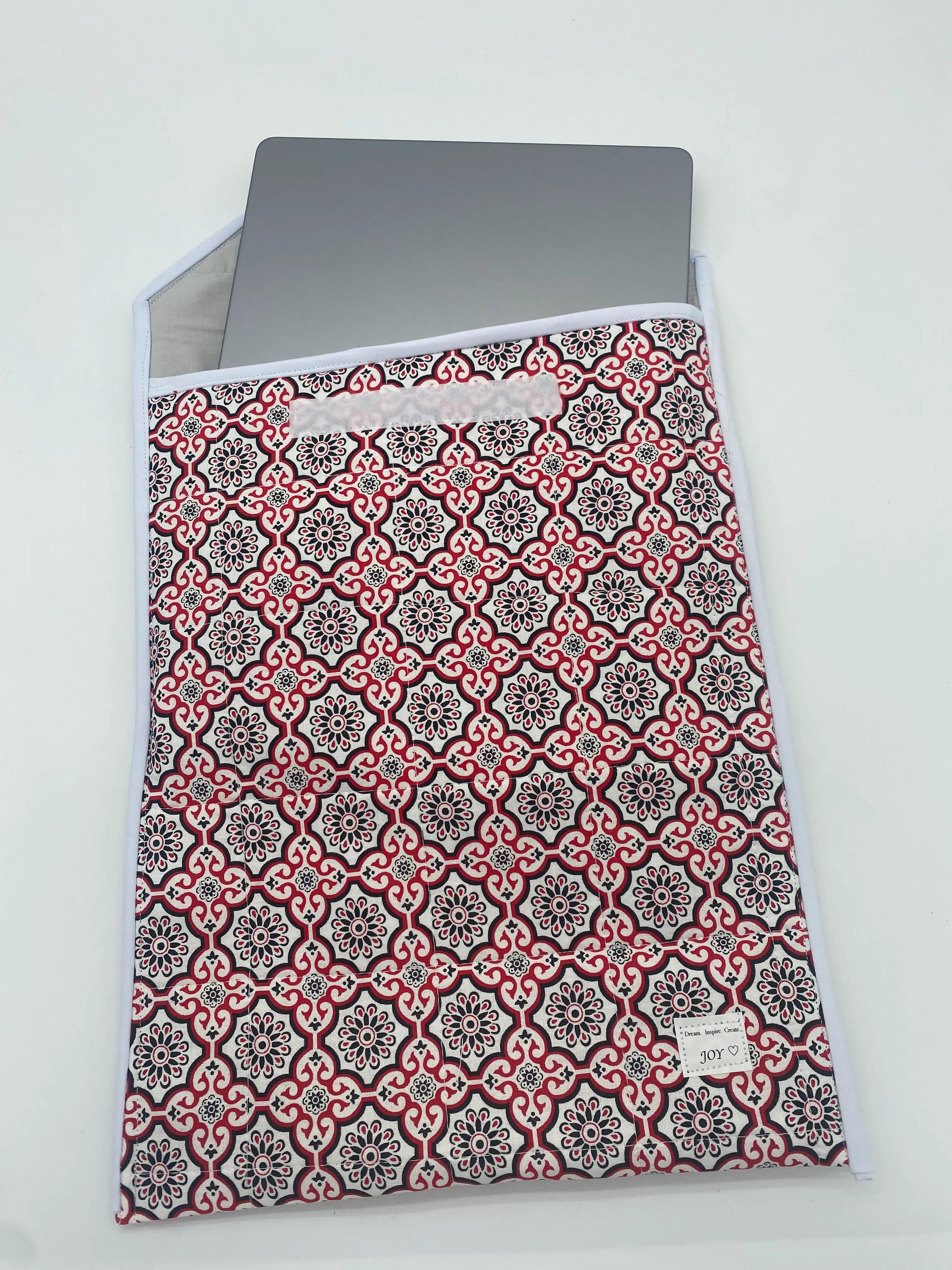 Laptop sleeve