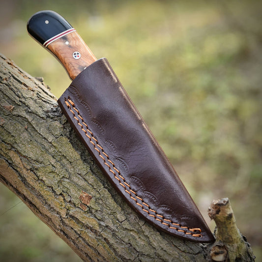 Damascus Steel Fixed Blade Hunting Knife with Wood Handle
