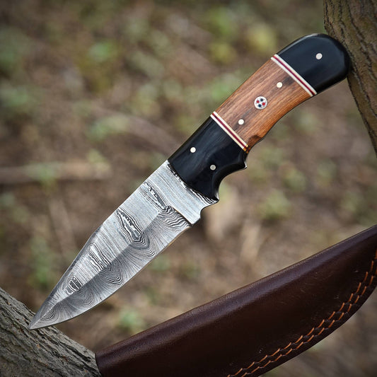 Damascus Steel Fixed Blade Hunting Knife with Wood Handle