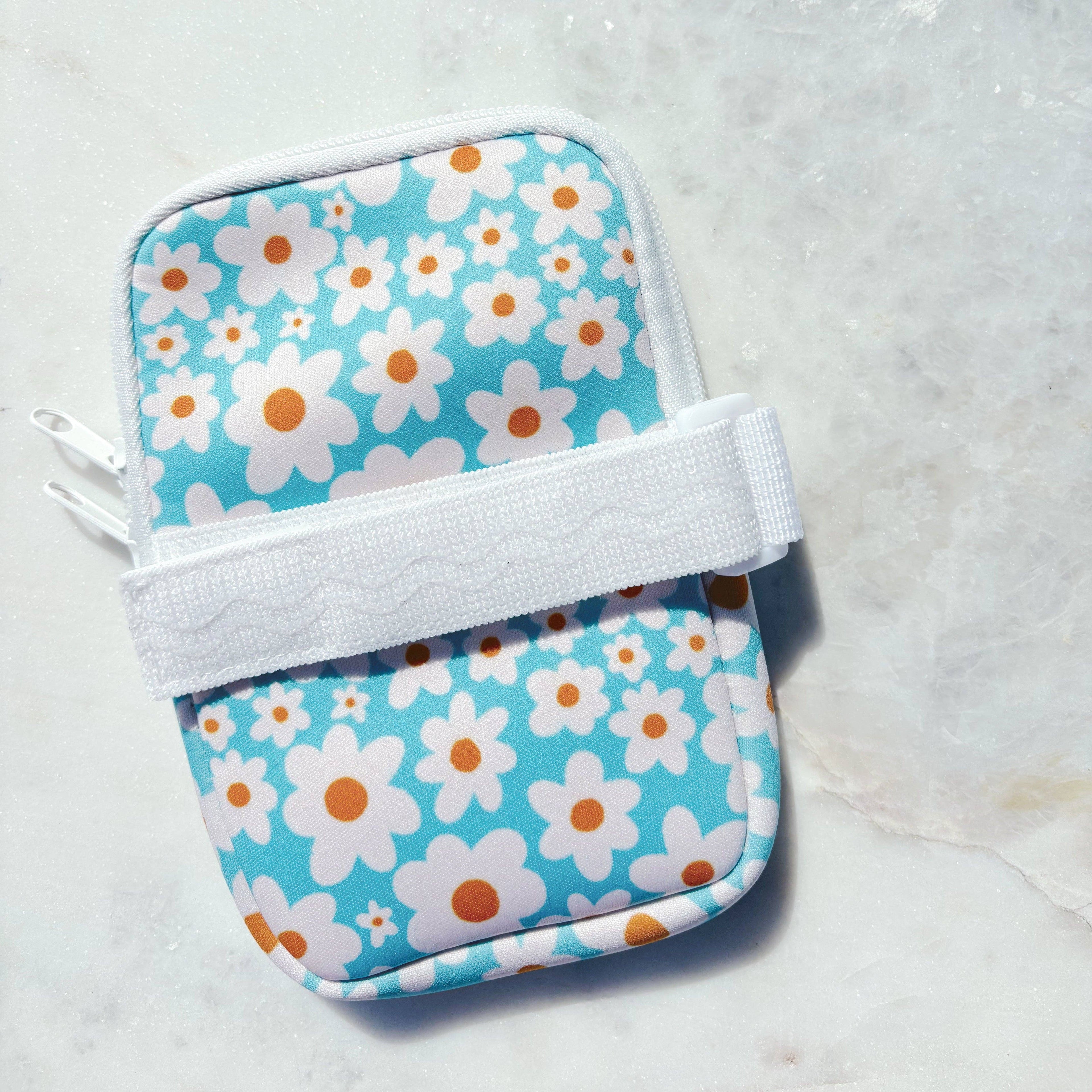 Water Bottle Backpack - Blue Daisy *new & improved*