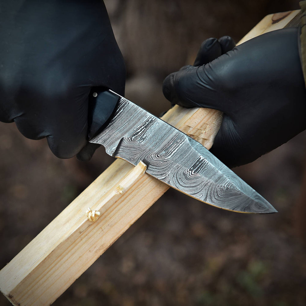 Damascus Steel Fixed Blade Hunting Knife with Wood Handle